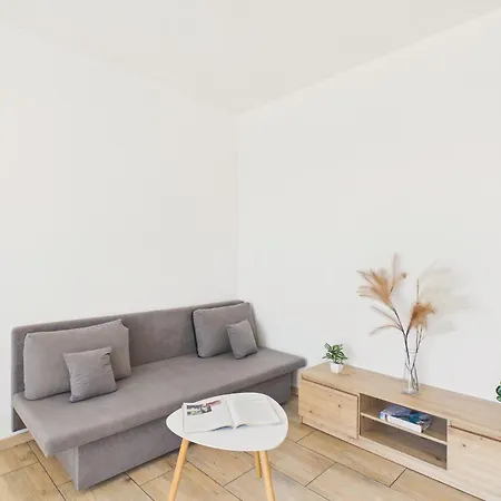 Apartment Modzelewskiego 17 By Solarento Warsaw