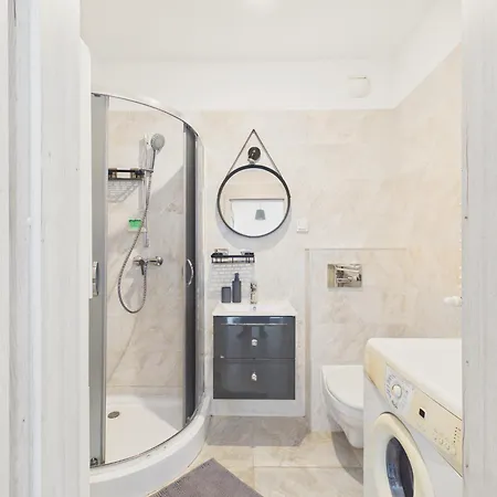 Apartman Modzelewskiego 17 By Solarento Varsó