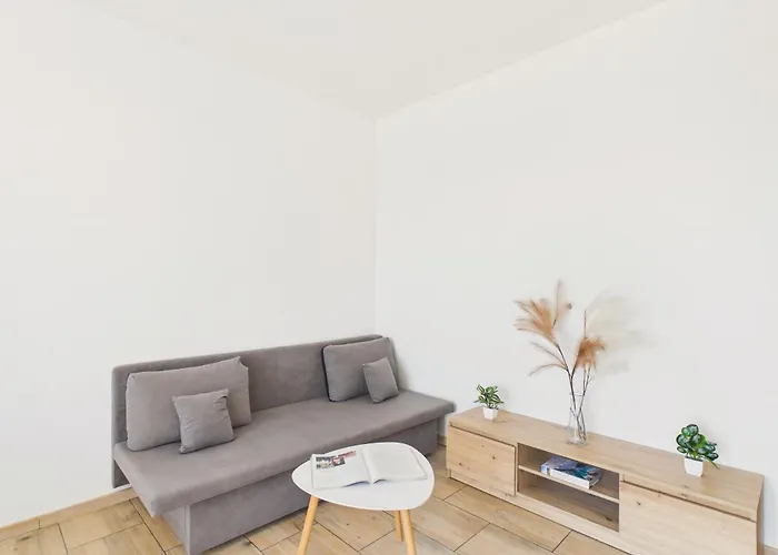 Apartment Modzelewskiego 17 By Solarento Warsaw